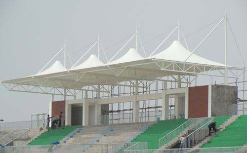 鄭州澍青醫(yī)學高等?？茖W校膜結構看臺